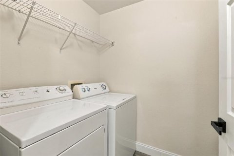 Villa ou maison à louer à Port Charlotte, Floride: 3 chambres, 147.06 m2 № 2413686 - photo 5