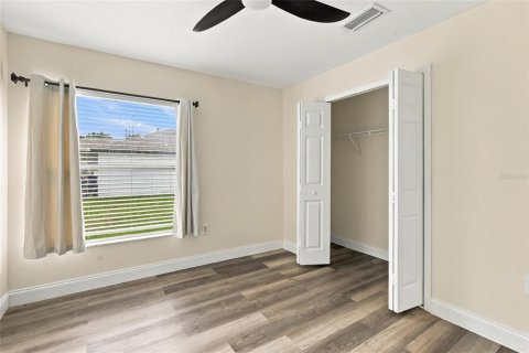 Villa ou maison à louer à Port Charlotte, Floride: 3 chambres, 147.06 m2 № 2413686 - photo 8