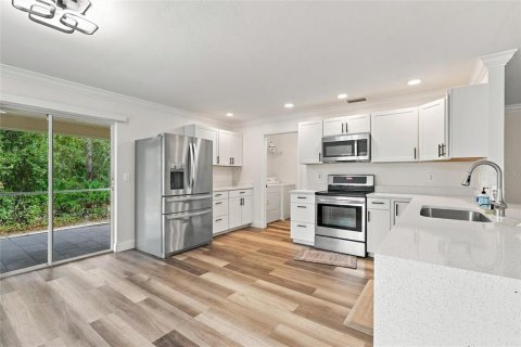 Villa ou maison à louer à Port Charlotte, Floride: 3 chambres, 147.06 m2 № 2413686 - photo 4