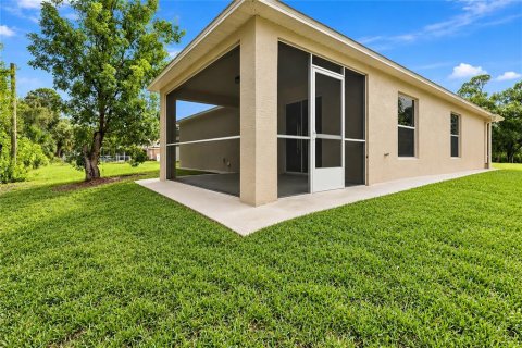 Villa ou maison à louer à Port Charlotte, Floride: 3 chambres, 147.06 m2 № 2413686 - photo 16