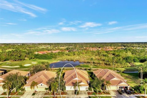House in North Port, Florida 2 bedrooms, 139.73 sq.m. № 1555344 - photo 3