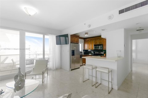 Copropriété à louer à Miami Beach, Floride: 2 chambres, 83.61 m2 № 1961405 - photo 3