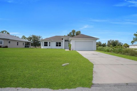 Villa ou maison à Lehigh Acres, Floride 3 chambres, 145.86 m2 № 2345190