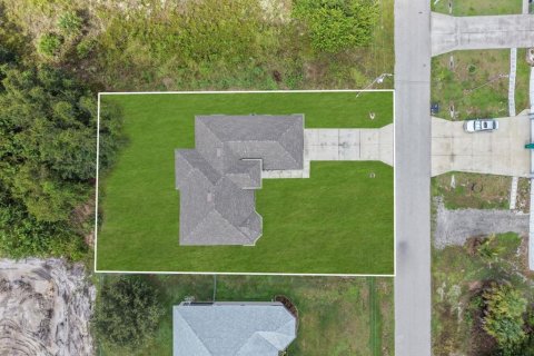 Villa ou maison à vendre à Lehigh Acres, Floride: 3 chambres, 145.86 m2 № 2345190 - photo 28