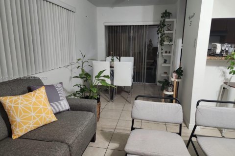 Condominio en venta en Miami, Florida, 2 dormitorios, 101.54 m2 № 1985446 - foto 1