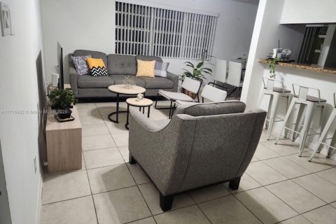 Condominio en venta en Miami, Florida, 2 dormitorios, 101.54 m2 № 1985446 - foto 2