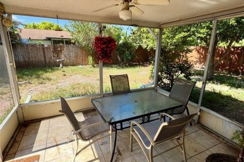 Villa ou maison à vendre à Port Richey, Floride: 2 chambres, 91.04 m2 № 2232337 - photo 27
