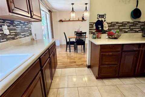 Villa ou maison à vendre à Port Richey, Floride: 2 chambres, 91.04 m2 № 2232337 - photo 10