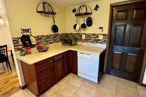 Villa ou maison à vendre à Port Richey, Floride: 2 chambres, 91.04 m2 № 2232337 - photo 12