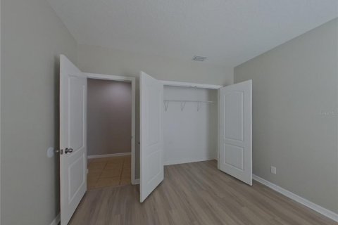 Villa ou maison à louer à Kissimmee, Floride: 4 chambres, 176.51 m2 № 2112909 - photo 10