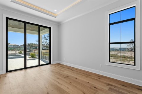 House in Tampa, Florida 5 bedrooms, 498.7 sq.m. № 886335 - photo 23