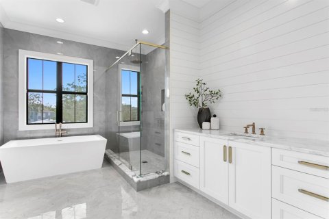 House in Tampa, Florida 5 bedrooms, 498.7 sq.m. № 886335 - photo 30