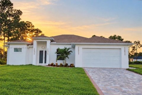 Casa en Lehigh Acres, Florida 4 dormitorios № 2435248