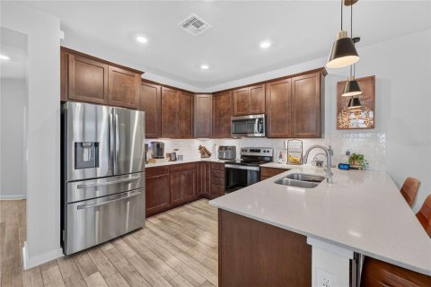 Touwnhouse à vendre à Orlando, Floride: 4 chambres, 168.06 m2 № 2437358 - photo 19