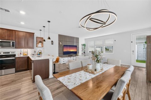 Touwnhouse à vendre à Orlando, Floride: 4 chambres, 168.06 m2 № 2437358 - photo 17