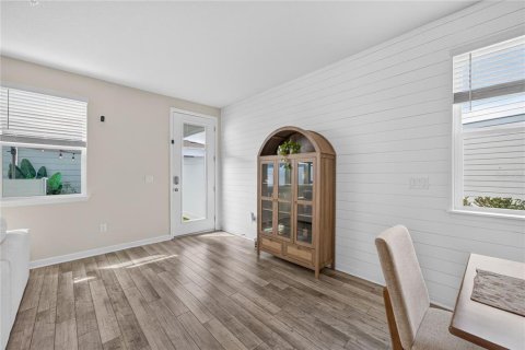 Touwnhouse à vendre à Orlando, Floride: 4 chambres, 168.06 m2 № 2437358 - photo 27
