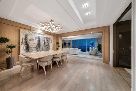 Condo in Bal Harbour, Florida, 3 bedrooms  № 1887921 - photo 11