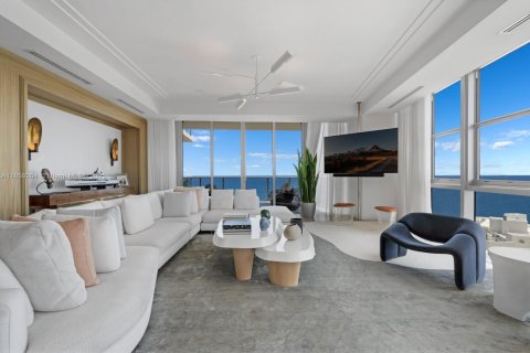 Condo in Bal Harbour, Florida, 3 bedrooms  № 1887921 - photo 2