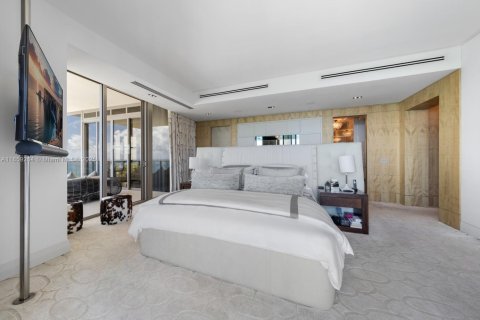 Condo in Bal Harbour, Florida, 3 bedrooms  № 1887921 - photo 19