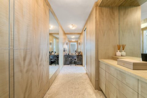 Condo in Bal Harbour, Florida, 3 bedrooms  № 1887921 - photo 22