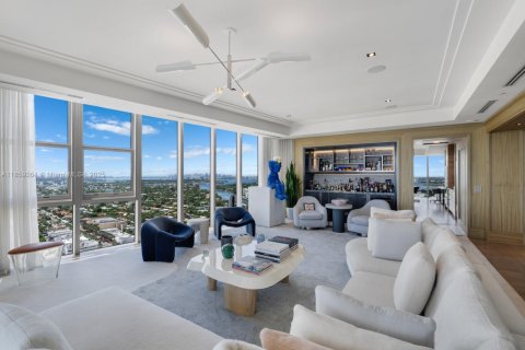 Condo in Bal Harbour, Florida, 3 bedrooms  № 1887921 - photo 4