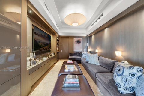 Condo in Bal Harbour, Florida, 3 bedrooms  № 1887921 - photo 13