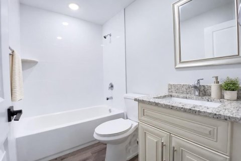 Villa ou maison à vendre à DeLand, Floride: 3 chambres, 117.99 m2 № 2410475 - photo 13