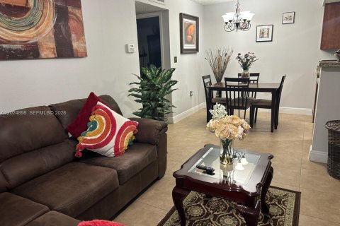 Condominio en venta en Miami, Florida, 1 dormitorio, 54.63 m2 № 2084979 - foto 6