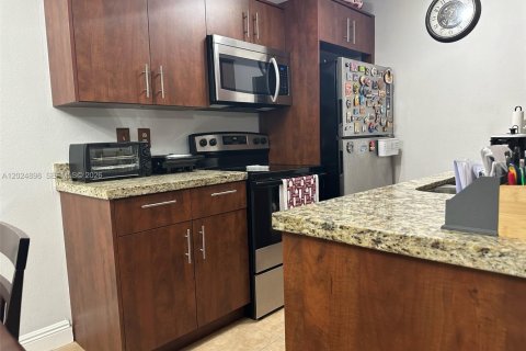 Condominio en venta en Miami, Florida, 1 dormitorio, 54.63 m2 № 2084979 - foto 4