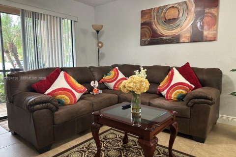 Condominio en venta en Miami, Florida, 1 dormitorio, 54.63 m2 № 2084979 - foto 3