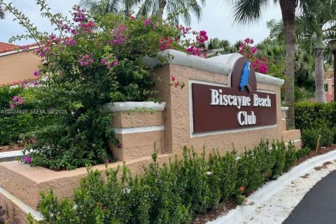 Condominio en Miami, Florida, 1 dormitorio  № 2084979