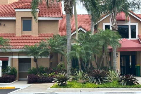 Condominio en venta en Miami, Florida, 1 dormitorio, 54.63 m2 № 2084979 - foto 2