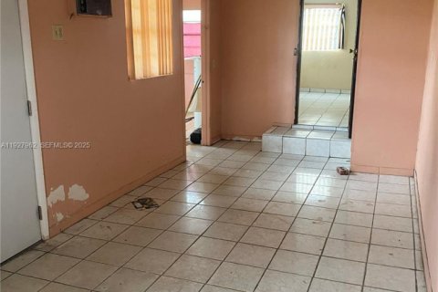 Villa ou maison à vendre à Miami, Floride: 2 chambres, 146.6 m2 № 1986892 - photo 11