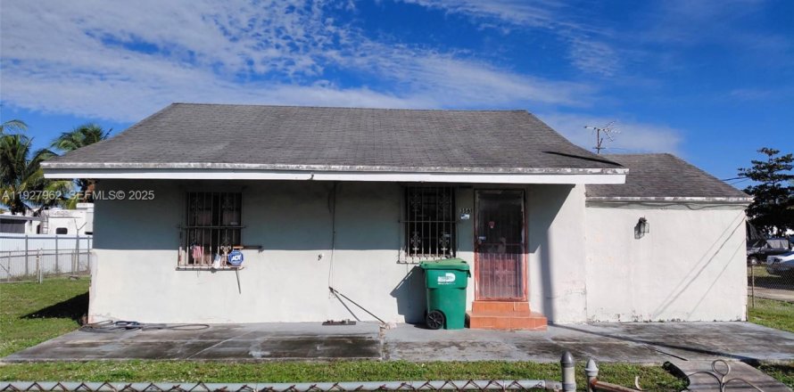 Villa ou maison à Miami, Floride 2 chambres, 146.6 m2 № 1986892