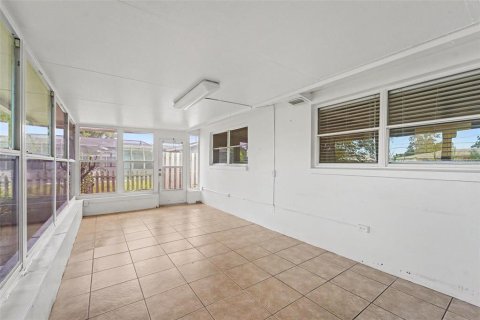 Casa en venta en Port Richey, Florida, 3 dormitorios, 114.64 m2 № 2386028 - foto 9