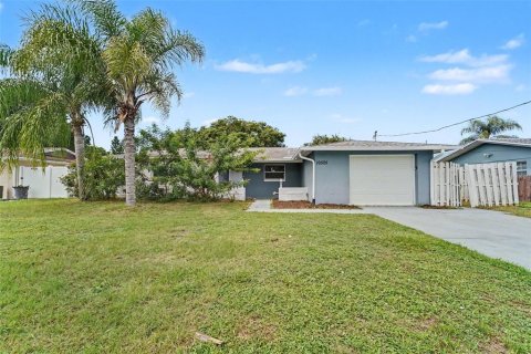 Casa en venta en Port Richey, Florida, 3 dormitorios, 114.64 m2 № 2386028 - foto 2