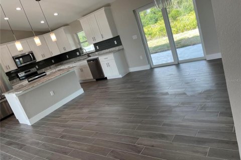 House in North Port, Florida 3 bedrooms, 140.1 sq.m. № 2239355 - photo 2