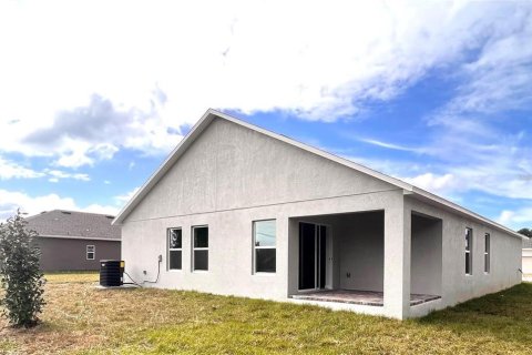 House in Eustis, Florida 3 bedrooms, 149.02 sq.m. № 2111900 - photo 12