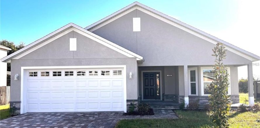House in Eustis, Florida 3 bedrooms, 149.02 sq.m. № 2111900