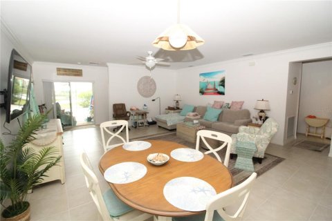 Casa en venta en Port Charlotte, Florida, 3 dormitorios, 162.02 m2 № 2386629 - foto 6