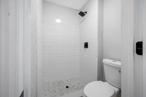 Appartement à louer à Zephyrhills, Floride: 2 chambres, 81.38 m2 № 2413992 - photo 21
