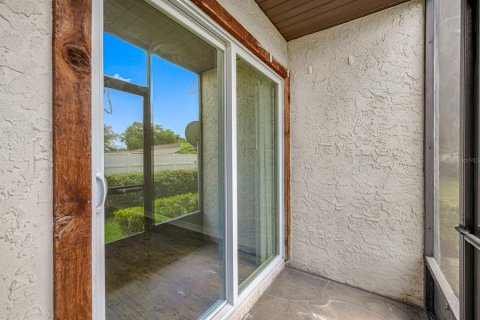 Appartement à louer à Zephyrhills, Floride: 2 chambres, 81.38 m2 № 2413992 - photo 27