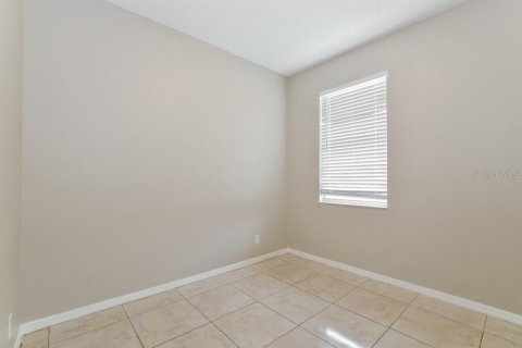 Casa en alquiler en Kissimmee, Florida, 4 dormitorios, 181.35 m2 № 1914508 - foto 12