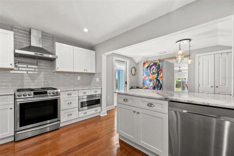 Casa en alquiler en Saint Petersburg, Florida, 3 dormitorios, 118.73 m2 № 1856174 - foto 12
