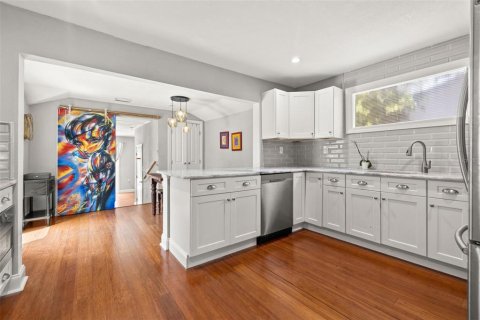 Casa en alquiler en Saint Petersburg, Florida, 3 dormitorios, 118.73 m2 № 1856174 - foto 9