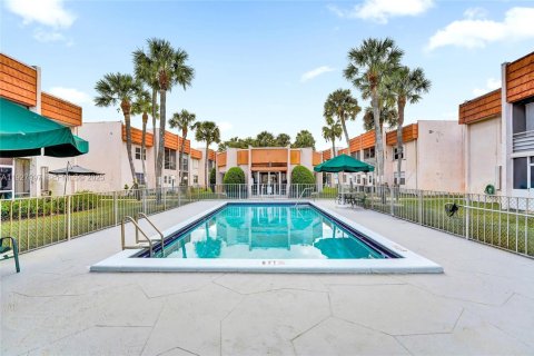 Купить кондоминиум в Дейви, Флорида 2 спальни, 102.19м2, № 1987024 - фото 1