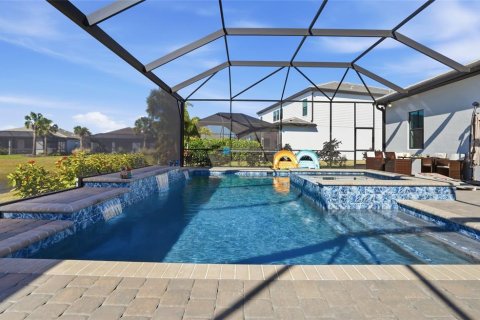 House in Bradenton, Florida 3 bedrooms, 213.02 sq.m. № 2108727 - photo 22