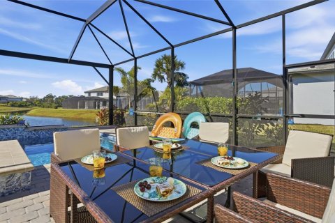House in Bradenton, Florida 3 bedrooms, 213.02 sq.m. № 2108727 - photo 23