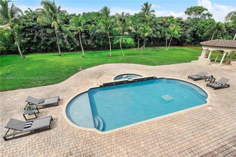 Villa ou maison à vendre à Plantation, Floride: 6 chambres, 687.66 m2 № 1742060 - photo 4