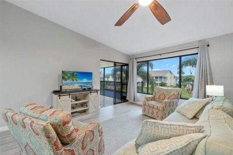 Condominio en venta en Cape Coral, Florida, 3 dormitorios, 163.88 m2 № 1843009 - foto 4